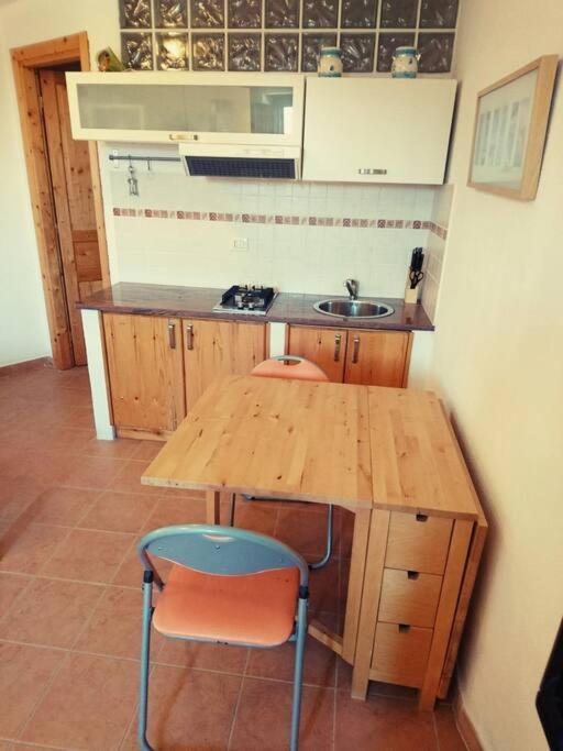 Monolocale La Maddalena Apartment Ла Мадалена Екстериор снимка